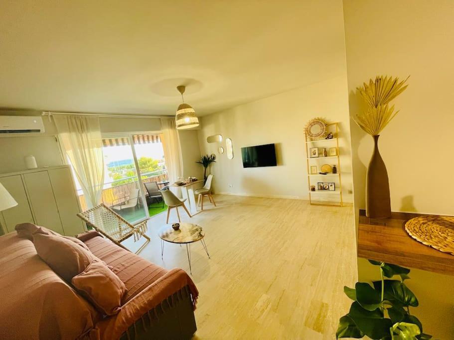 17Bijou-Plage Антиб Экстерьер фото